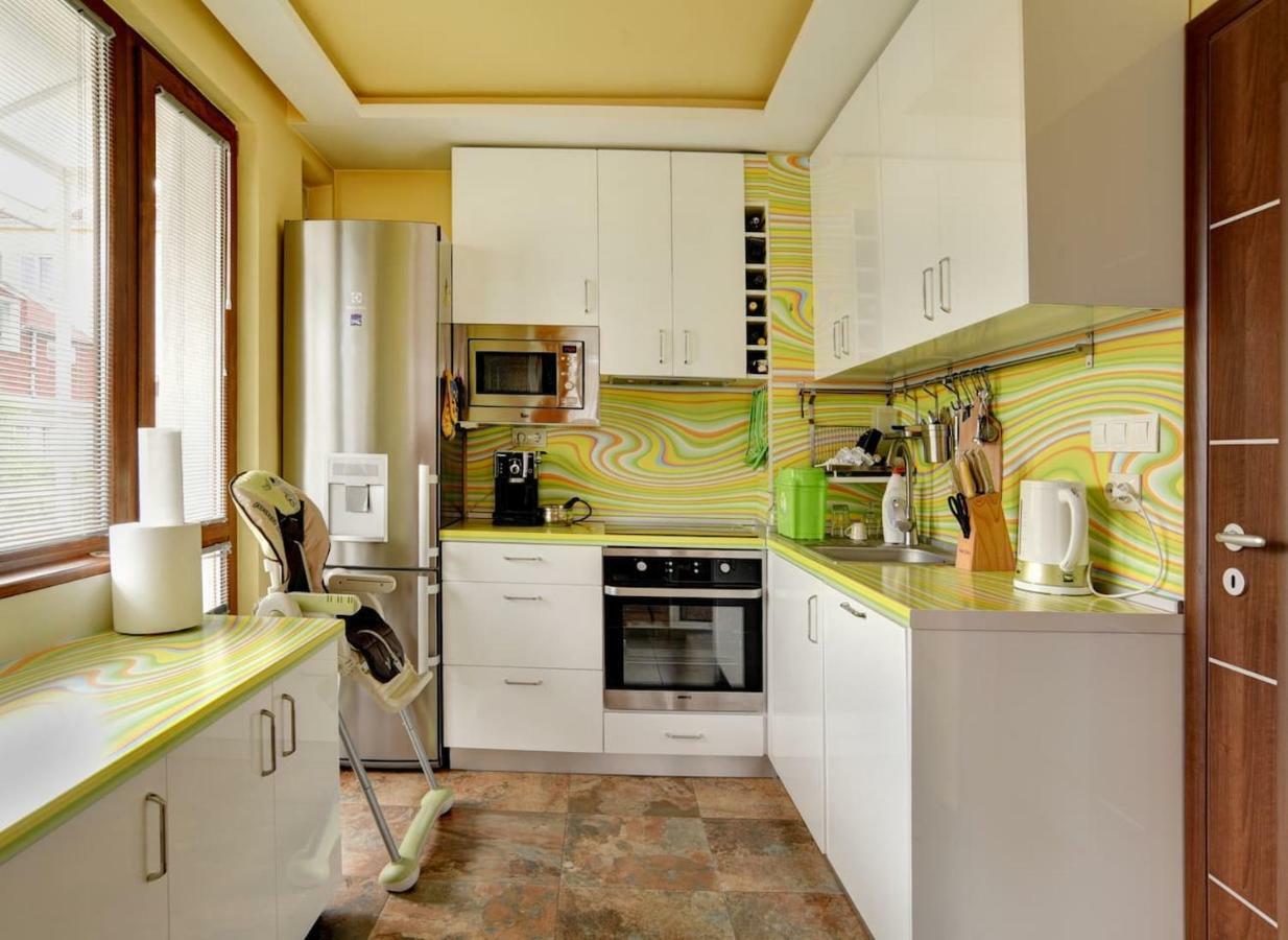 Spacious And Stylish Apartment In The Heart Of Sofia Plus Parking Exterior photo